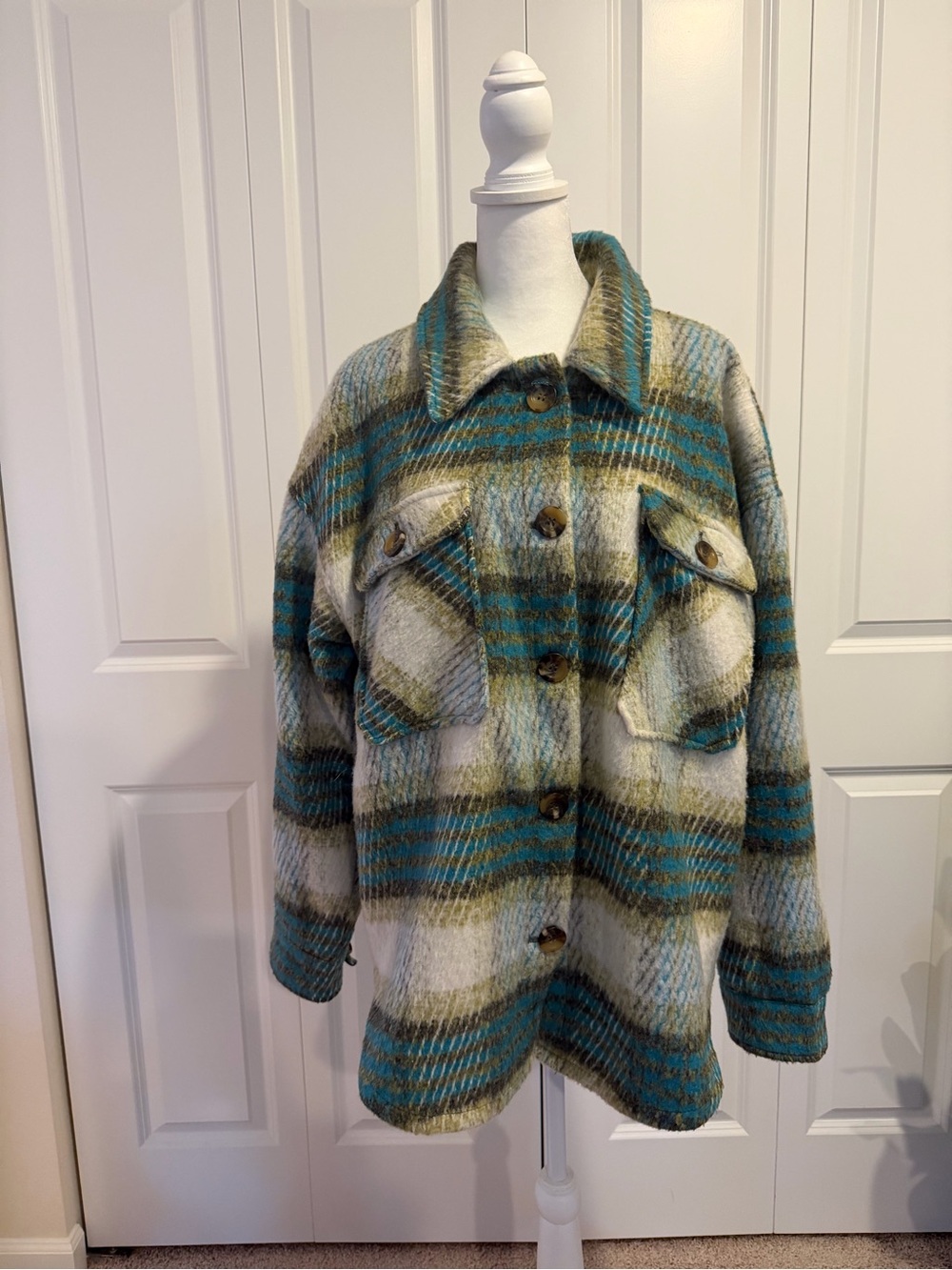 En Saison Plaid Oversized Shacket in Teal and Cream